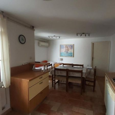 Apartment Uskok Senj  Buitenkant foto