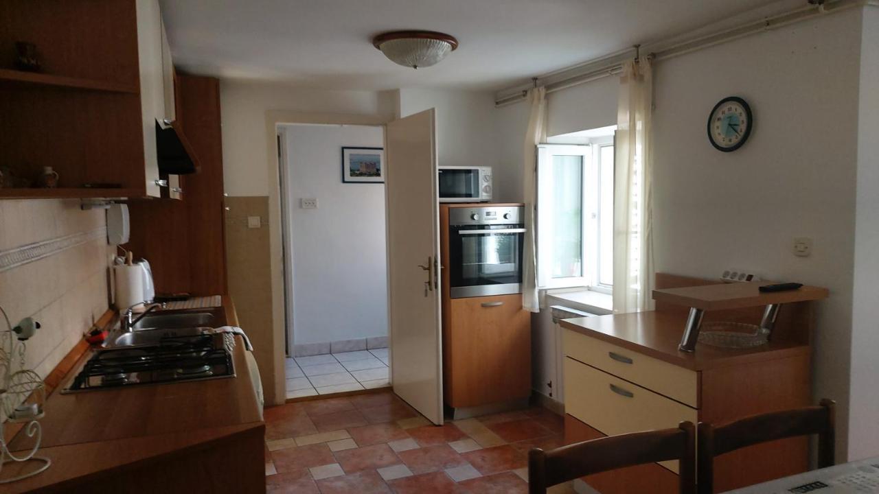 Apartment Uskok Senj  Buitenkant foto
