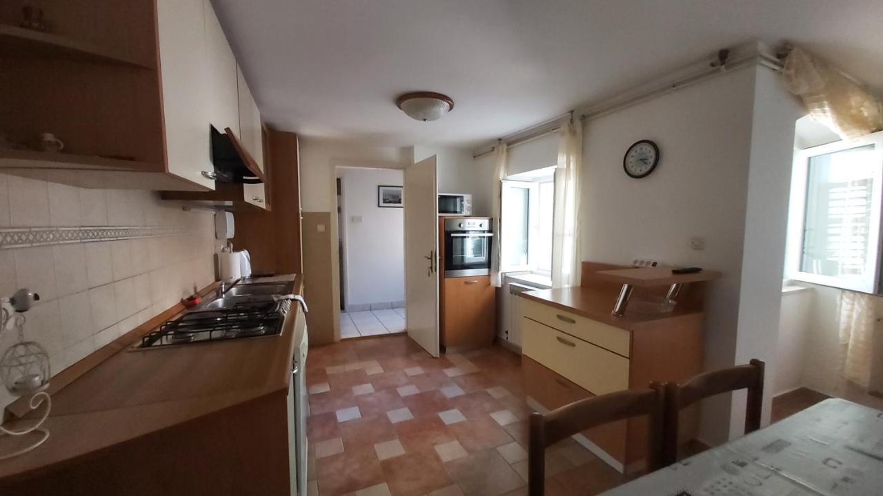 Apartment Uskok Senj  Buitenkant foto