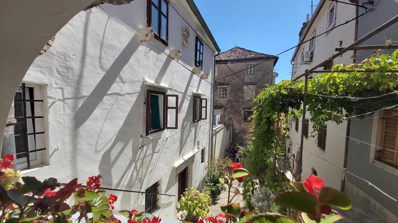 Apartment Uskok Senj  Buitenkant foto