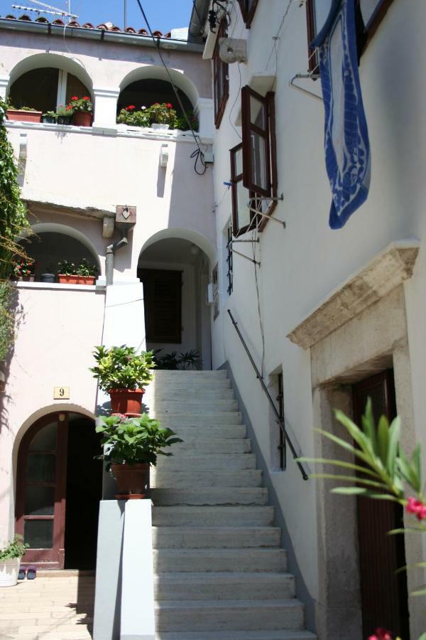 Apartment Uskok Senj  Buitenkant foto
